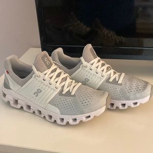 On Running Cloudswift Shoes in Glacier White